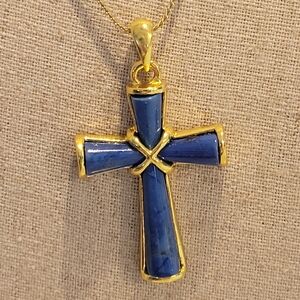 VINTAGE 1990,SODALITE AND GOLD TONE CROSS PENDANT/NECKLACE.